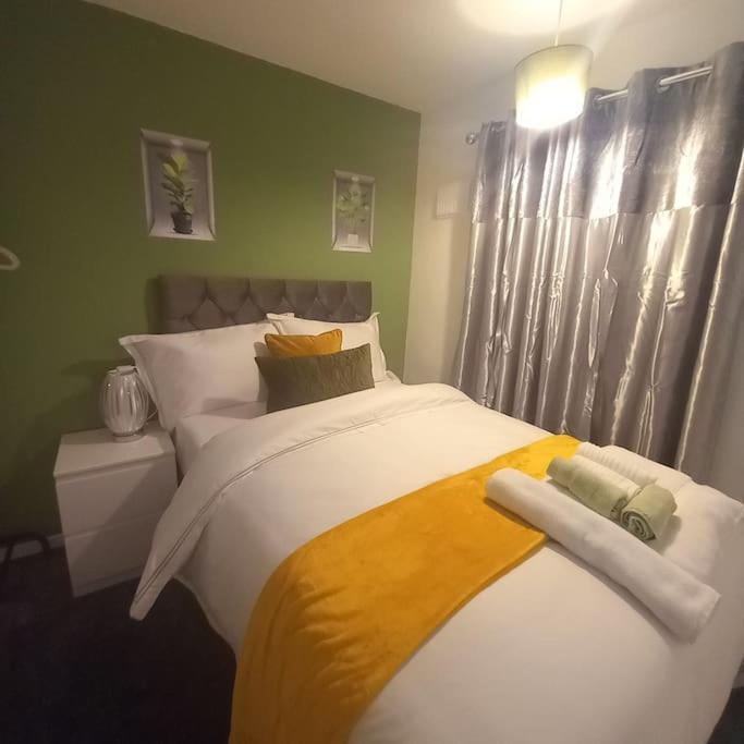 Golden Plush Suites - Beautiful Luxury 3 Bed House In Leicester Exteriör bild