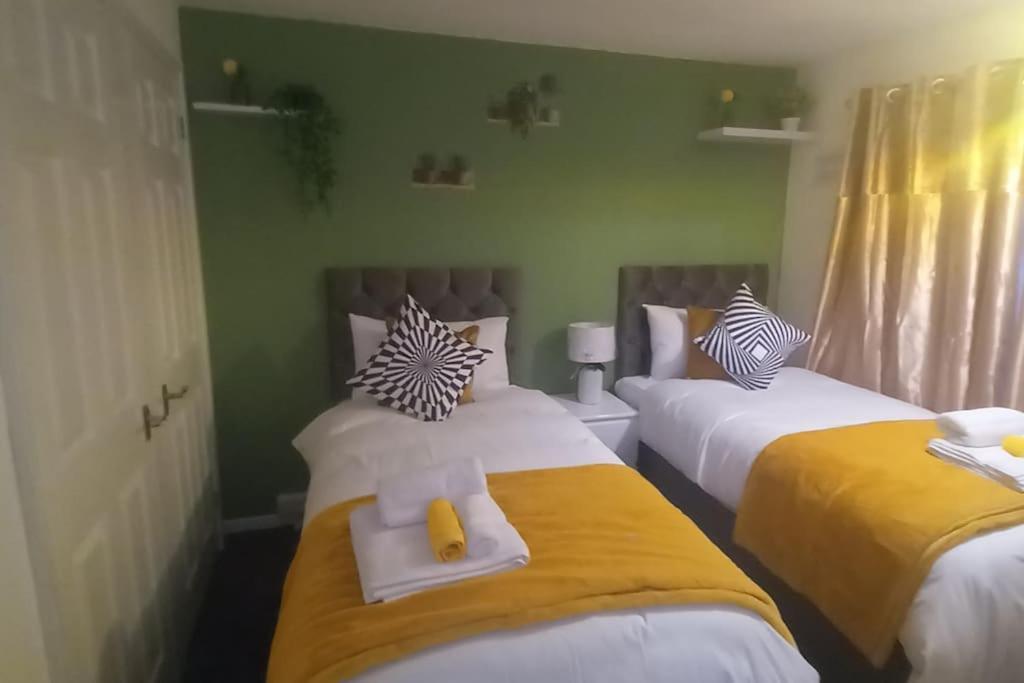 Golden Plush Suites - Beautiful Luxury 3 Bed House In Leicester Exteriör bild