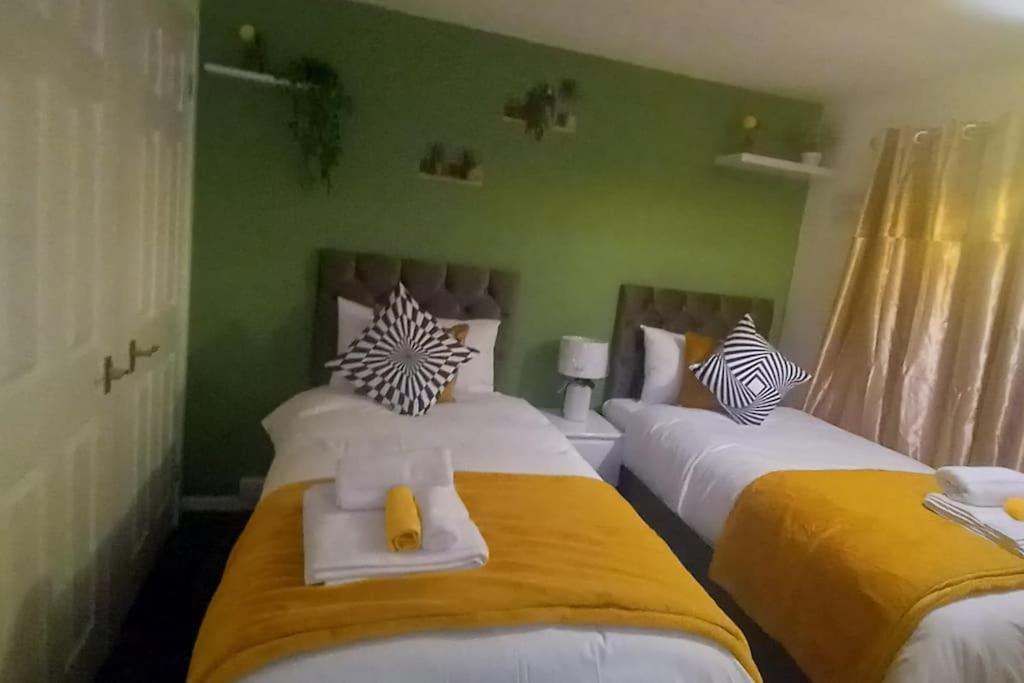 Golden Plush Suites - Beautiful Luxury 3 Bed House In Leicester Exteriör bild