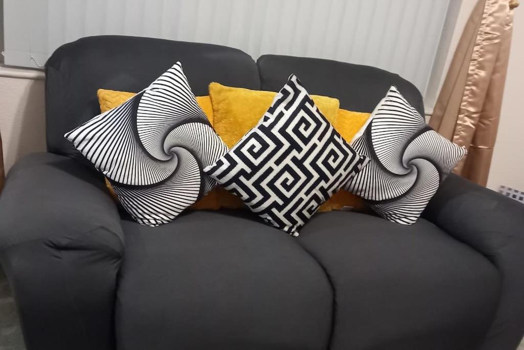 Golden Plush Suites - Beautiful Luxury 3 Bed House In Leicester Exteriör bild