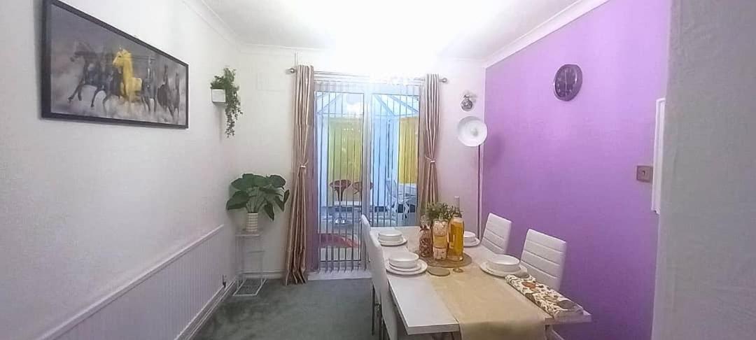Golden Plush Suites - Beautiful Luxury 3 Bed House In Leicester Exteriör bild